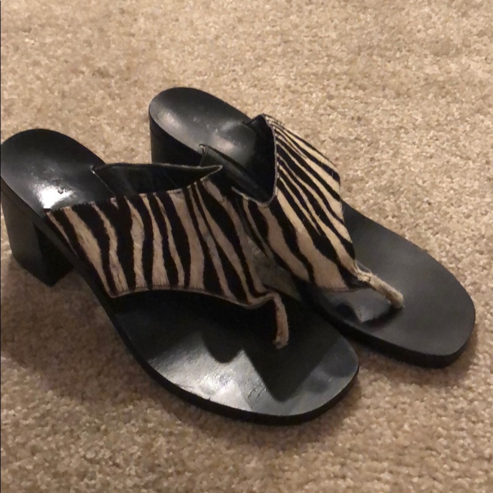 Bandolino zebra print fur sandals